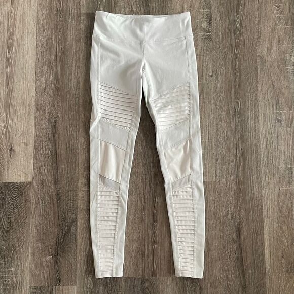 ALO Yoga Pants - ALO Yoga 7/8 High-Waisted Moto Legging White Beige Gray - Size: Small